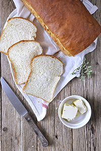 Μαλακό & αφράτο σπιτικό ψωμί του τοστ / Eggless milk bread (tangzhong method)